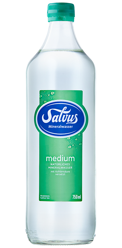 salvus-medium-mineralwasser-glas Produktabbildung Salvus Medium Mineralwasser in der Glasflasche.